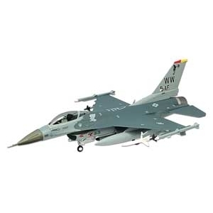 1/144 F-16C 미국공군 제5공군사령기 (1)